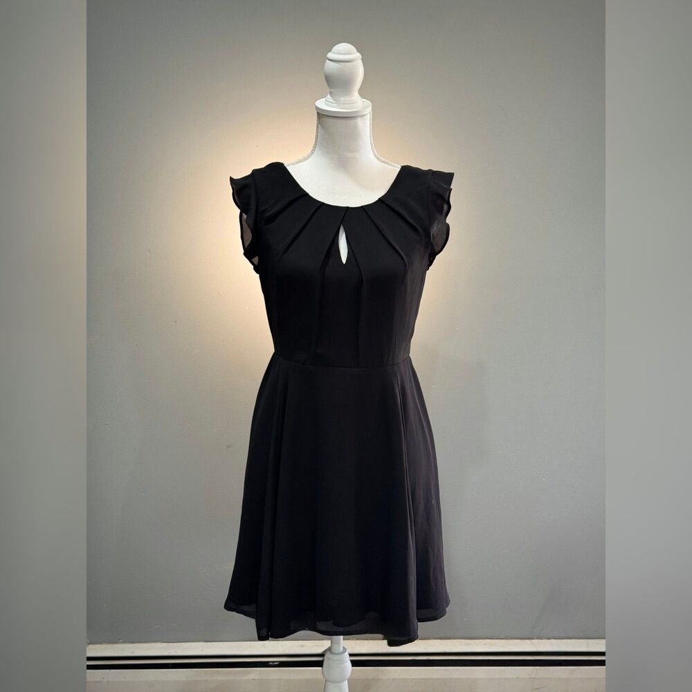 Black Express Flutter Sleeve Fit & Flare LBD Dress Size 6 EUC
